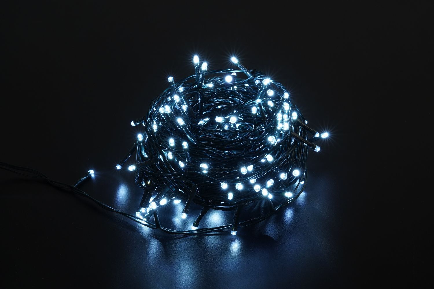 Modee | Kerstverlichting Led Lichtsnoer | 20m | 200 Lichtpunten Met 8 Lichtstanden | IP44 | Warm Wit Licht